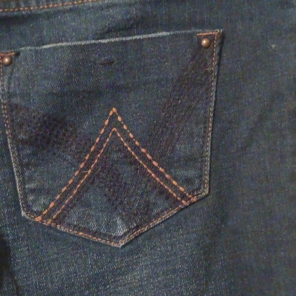 Jeans - Picture 7 of 11